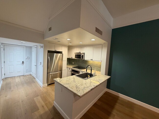 Foto del edificio - 931 E Walnut St