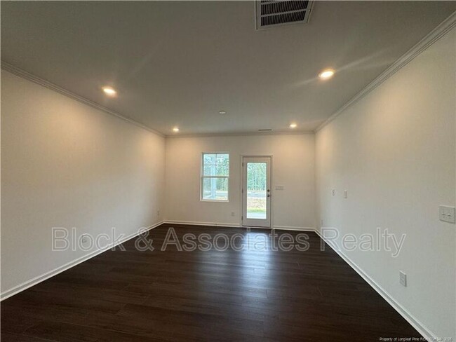 Building Photo - 181 S Finley Lndg Pkwy