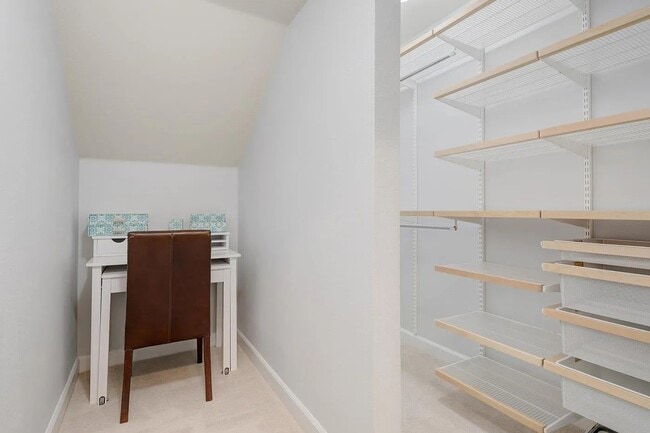 Foto del edificio - Newly Renovated Unit in Prime Location