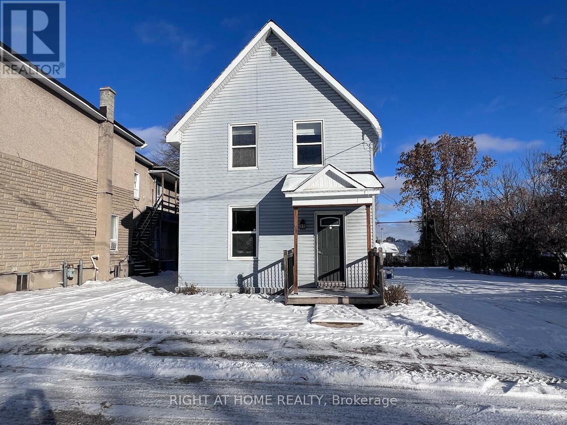 Photo principale - 71 Carruthers Ave