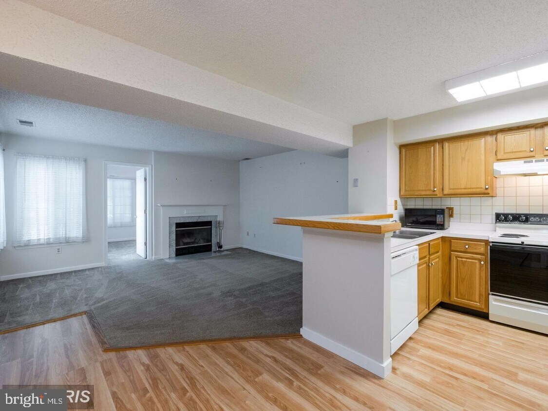 2502 Airy Hill Cir Unit 2A, Crofton, MD 21114 Room for Rent in