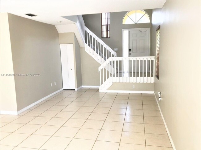Foto del edificio - 588 NW 158th Ln
