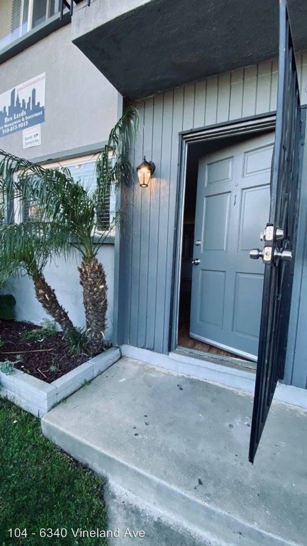 Foto del edificio - 6340 Vineland Ave