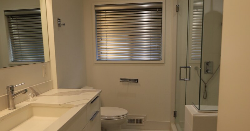 Building Photo - 6343 SE Thorburn St