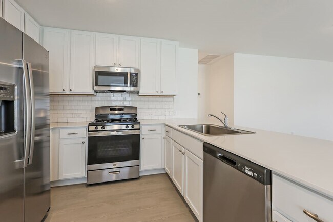 Foto del edificio - 3704 Axis Hl St