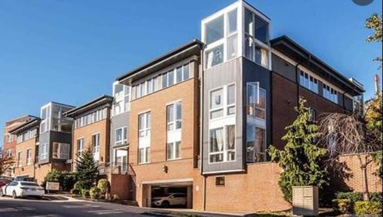 Primary Photo - "Must See" Open Concept 2 Bedroom Apartment