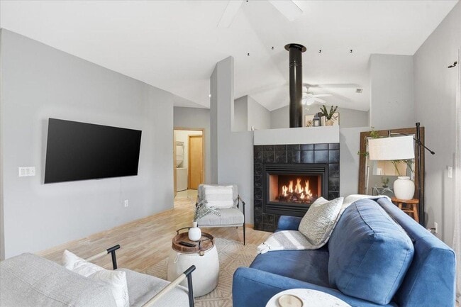 Foto del edificio - 1140 E Dayton St