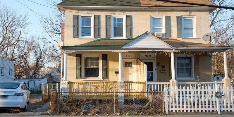Primary Photo - 951 Springfield Rd