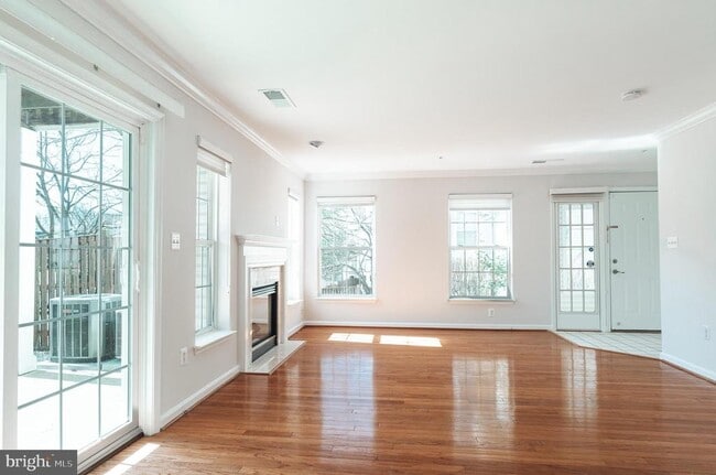 Building Photo - 6607 NETTIES Ln