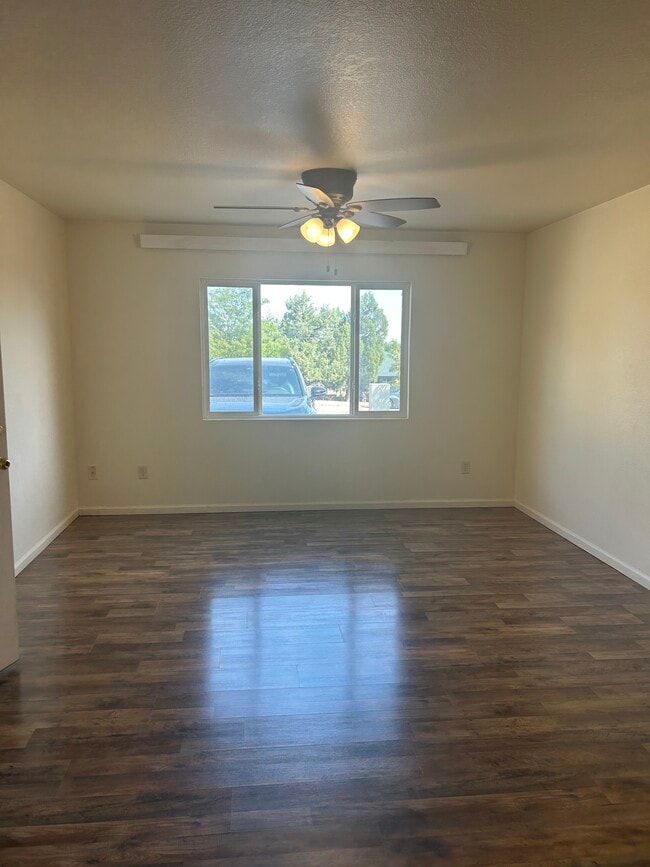 Building Photo - 1111 Silver St