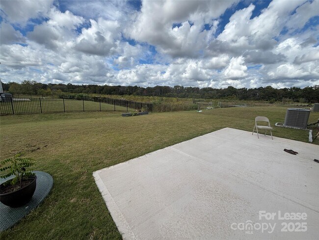 Foto del edificio - 1354 Harleston St