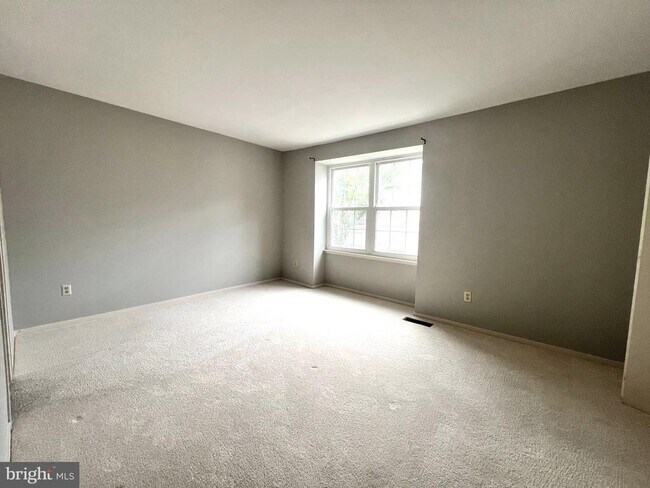 Building Photo - 5884 Bridgetown Ct