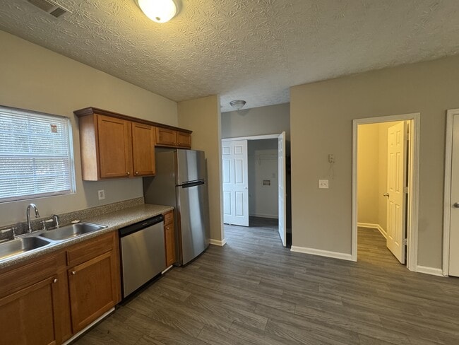 Building Photo - 1725 Carrington Dr