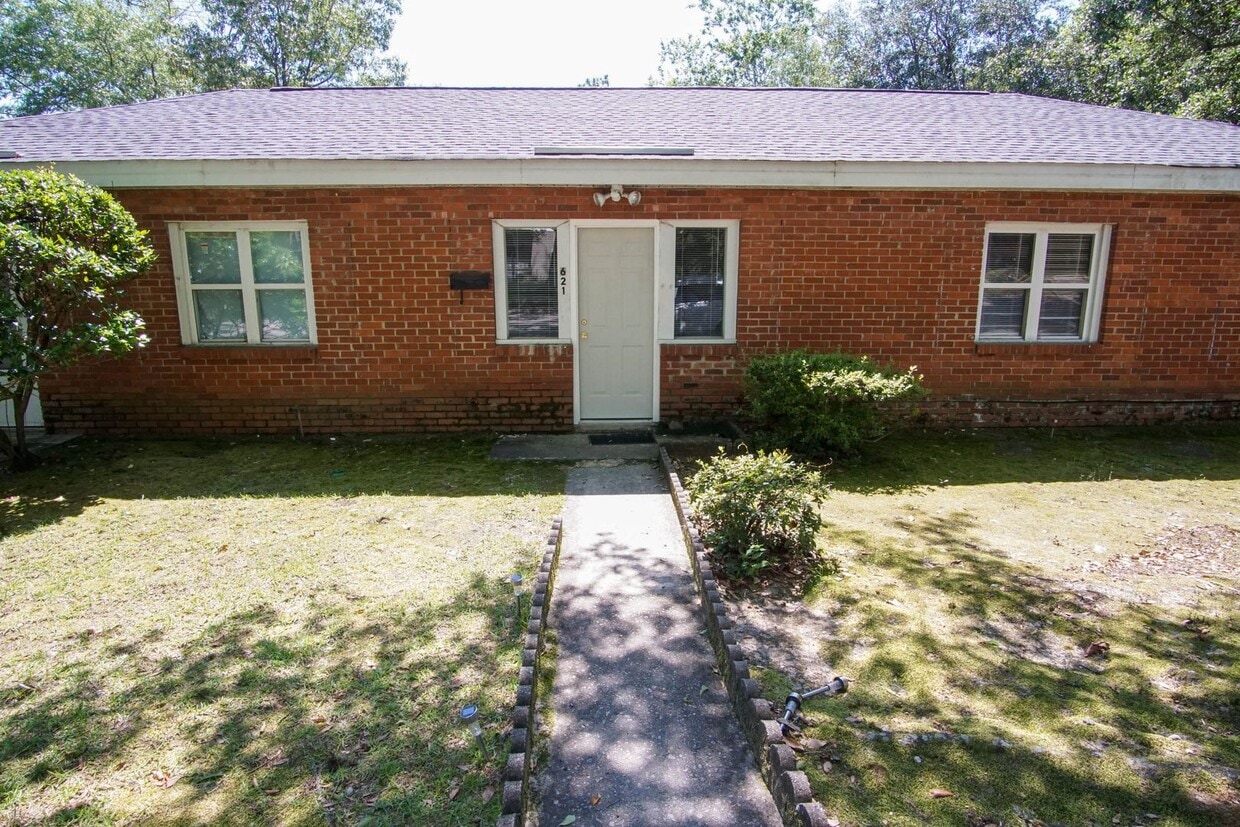 621 S Waccamaw Ave Unit 621, Columbia, SC 29205 Room for Rent in
