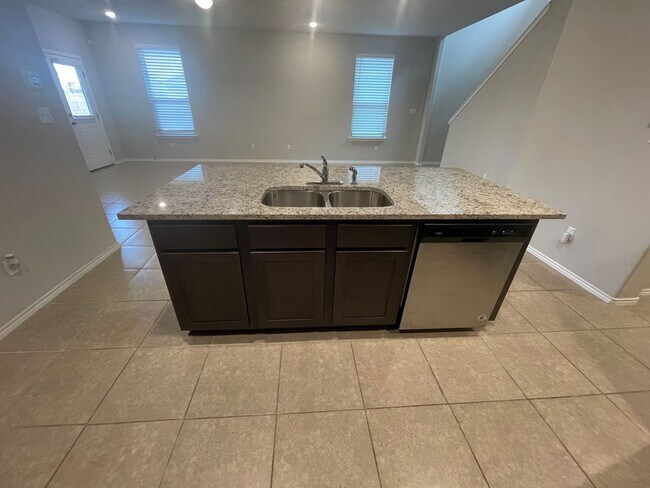Building Photo - 3503 Rosita Way