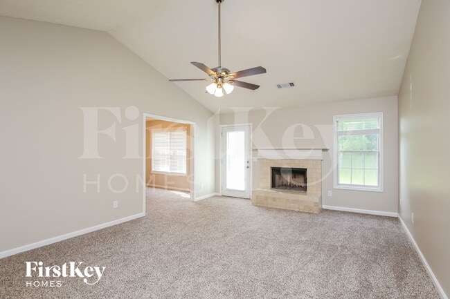 Building Photo - 1500 Summer Lake Terrace SW