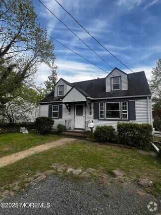 Building Photo - 324 Cedar Ave