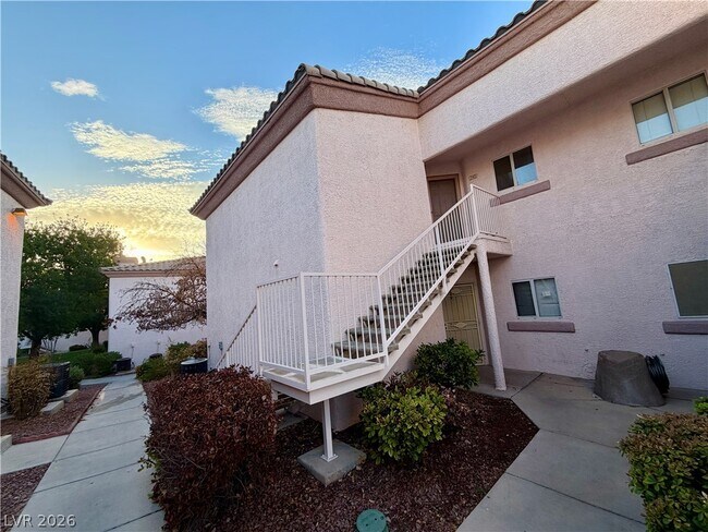 Building Photo - 4555 E Sahara Ave