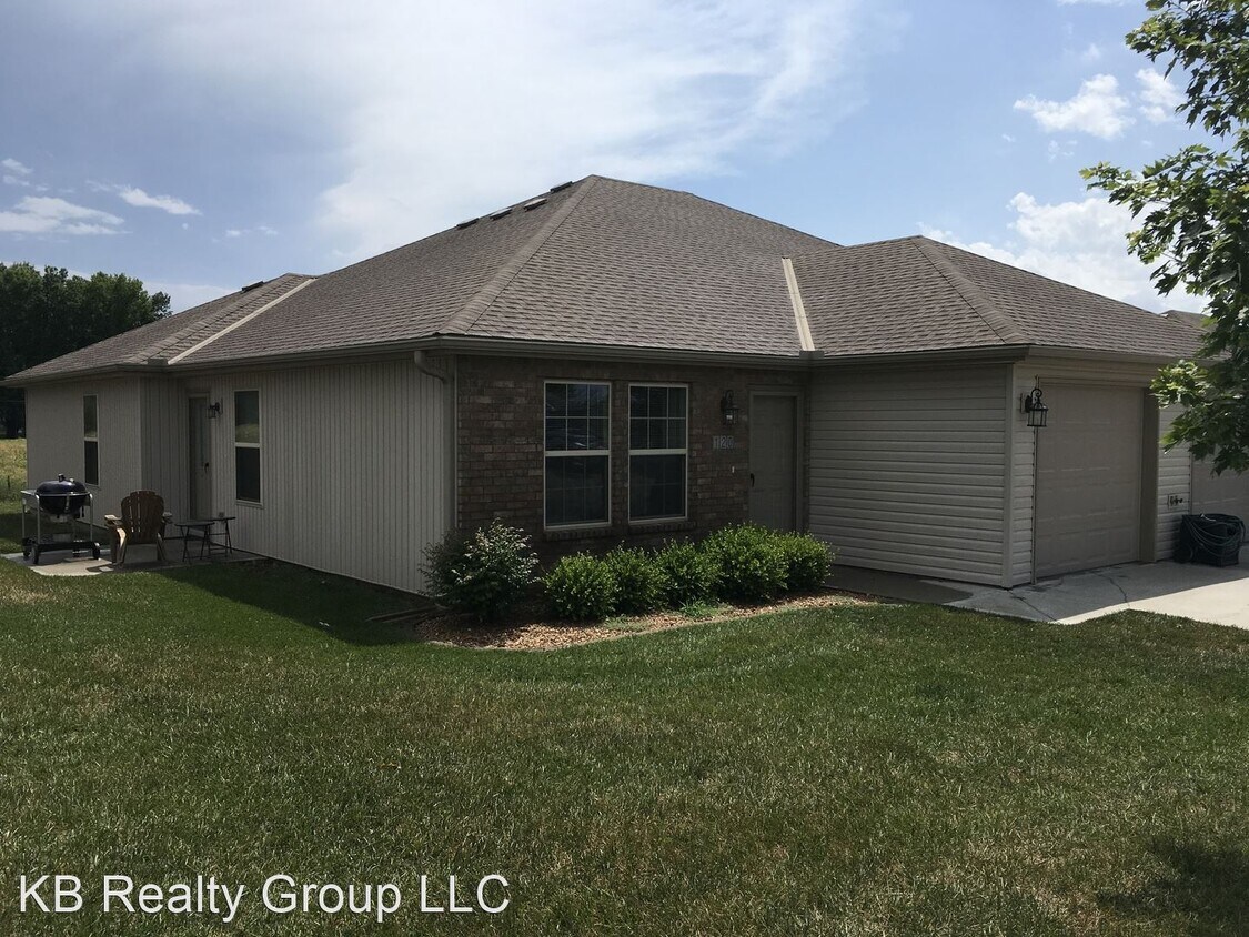 Primary Photo - 3 br, 2 bath House - 120 SE Rock Garden Lane