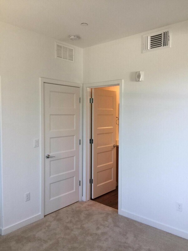 Building Photo - 955 Almaden Ln