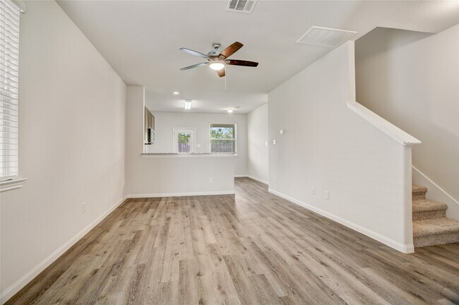 Foto del edificio - 23526 Goodfellow Dr