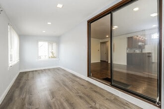 Building Photo - 3035 W 64th Ave