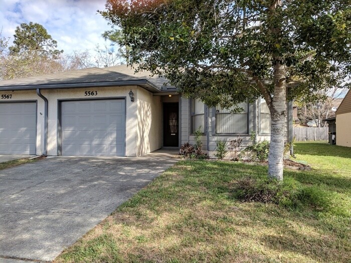 Primary Photo - 5563 Greatpine Ln S