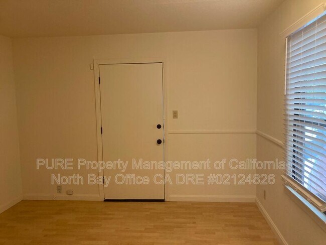 Building Photo - 515 Hendley St