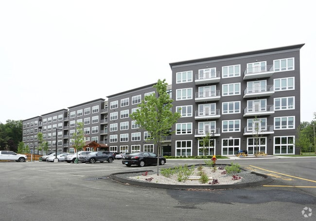 Building Photo - Heirloom Flats