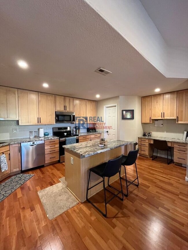 Building Photo - 9895 W Freiburg Dr