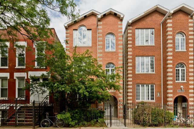 Building Photo - 3 bedroom in Chicago IL 60642