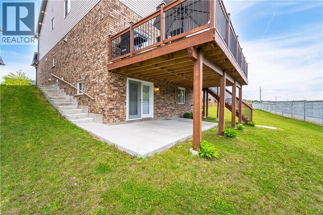 Photo du bâtiment - 51 Newcastle Ct