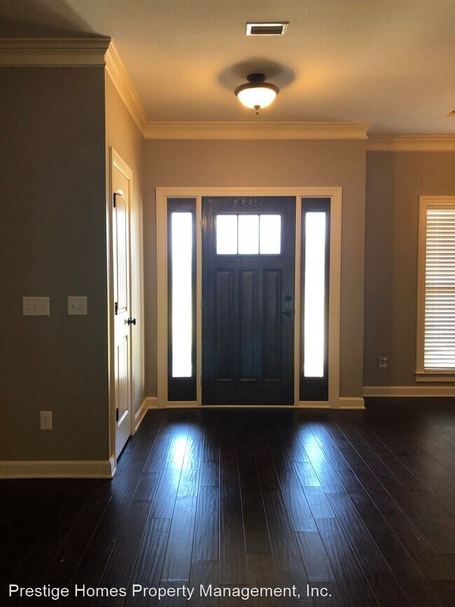 Building Photo - 4 br, 2.5 bath House - 123 Madison Avenue