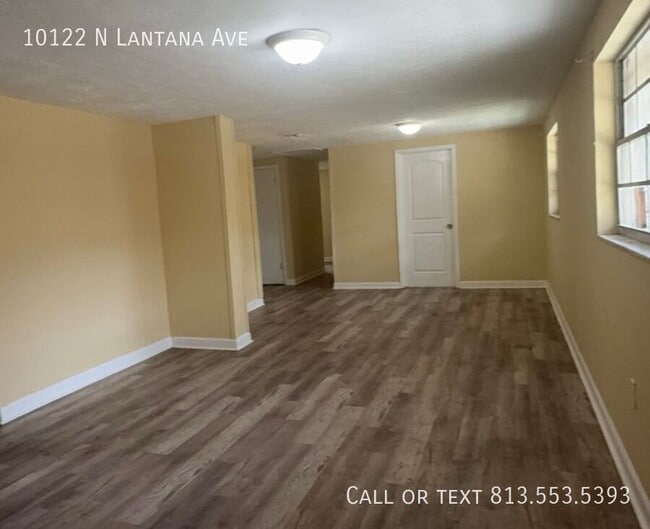 Building Photo - 10122 N Lantana Ave
