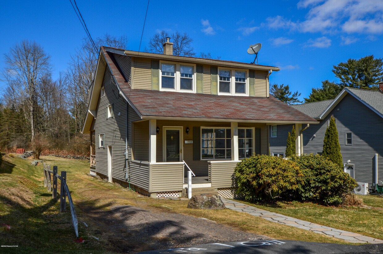 Primary Photo - 79 Davis St