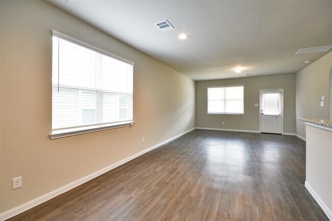 Foto del edificio - 25119 Bells Canyon Dr