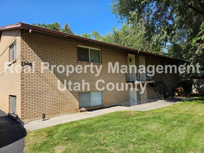 Building Photo - 1146 W 100 N