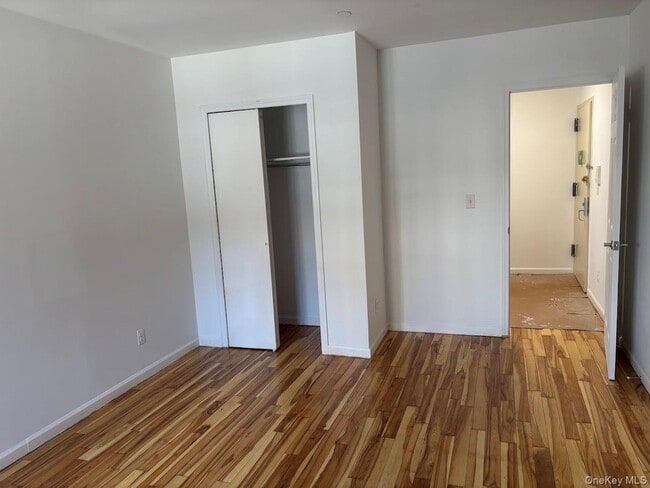 Foto del edificio - 41-59-59 70th St