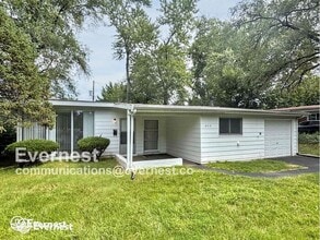 Building Photo - 8313 Woodhurst Dr