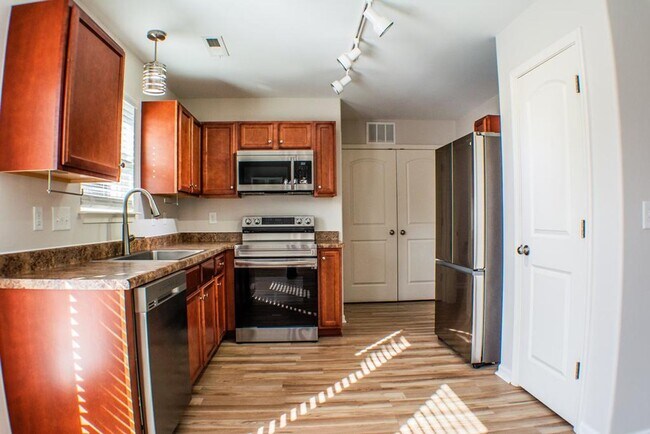 Foto del edificio - 3890 Sanwood Ln