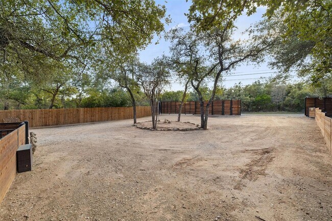 Foto del edificio - 5519 Hiline Rd