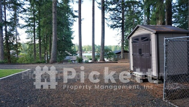 Building Photo - 290 Tahuyeh Pl W