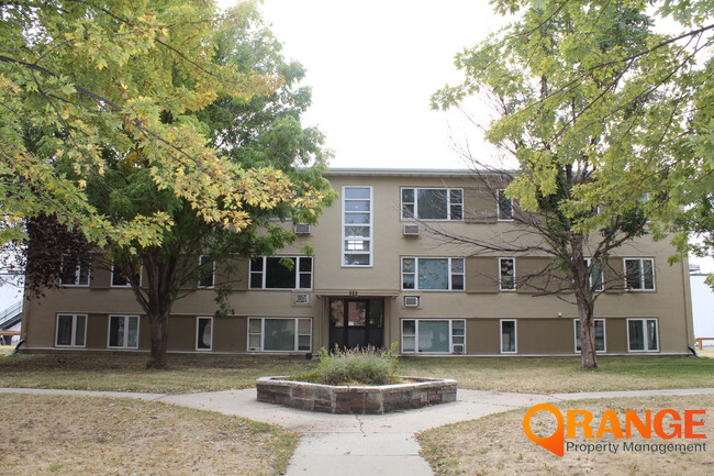 Building Photo - 321 W Highland Dr
