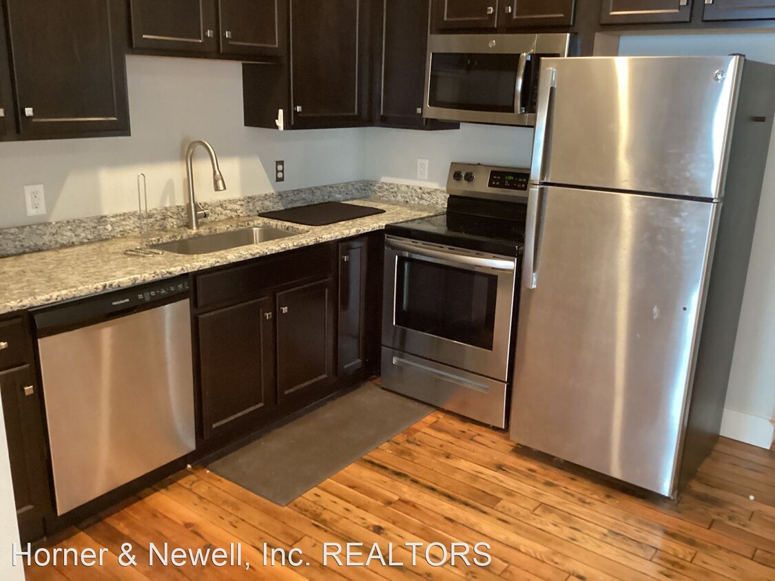 Primary Photo - 2 br, 1 bath House - 112 West Irvin Street...