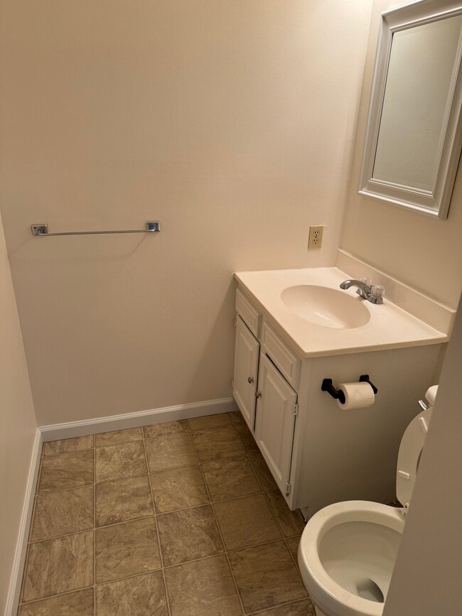 Building Photo - 3336 W 38th St