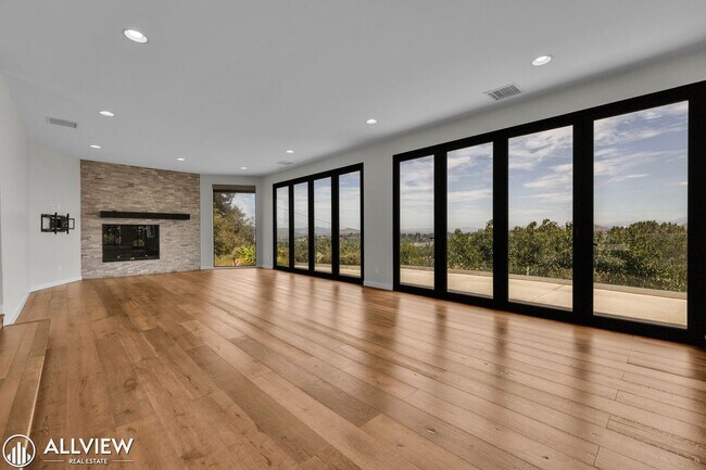Foto del edificio - Stunning 4 Bed Poway Home with Views, Pool & Outdoor Oasis