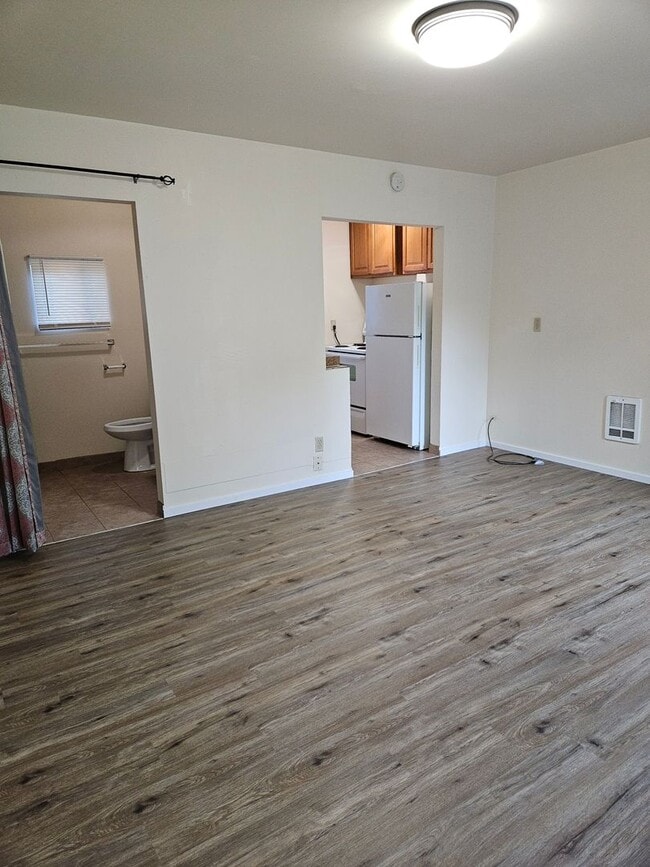 Foto del edificio - Cozy studio completely renovated.