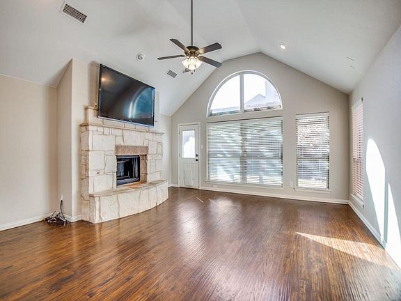 Foto del edificio - 8409 Bayberry Ave