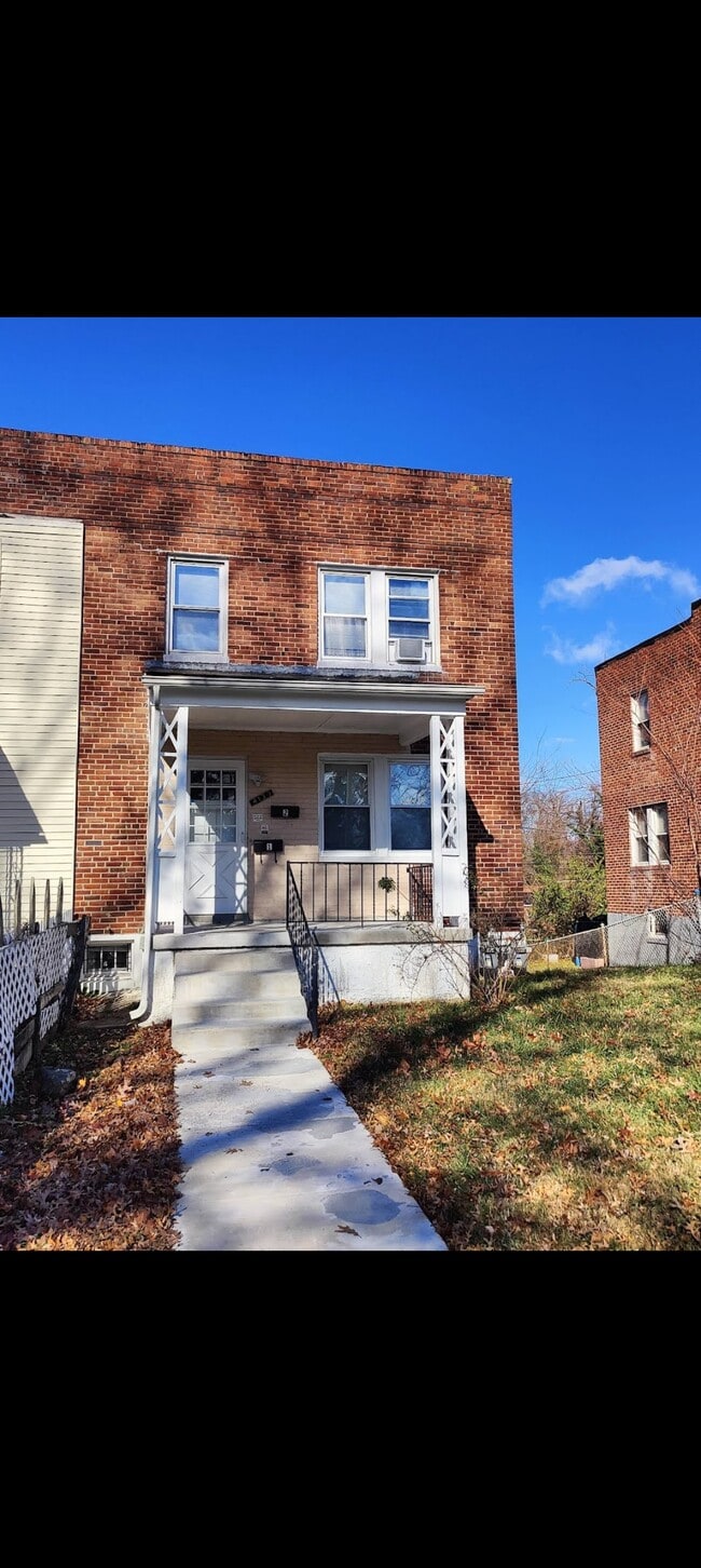 Building Photo - 4130 Woodhaven Ave