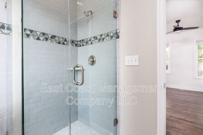 Building Photo - 1646 E Baltimore St